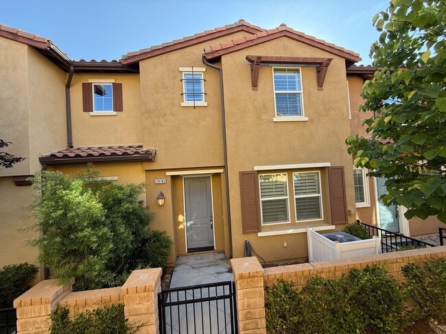 28743 Jardineras Dr
