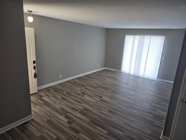 555 N Dupont Ave in Nashville, TN - Building Photo - Building Photo