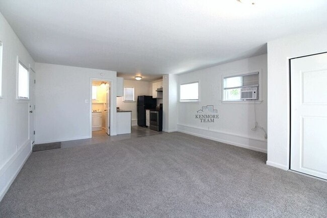 713 S Hawthorne St in Kennewick, WA - Building Photo - Building Photo