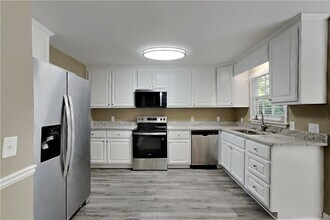 2105 Cornerstone Ln S W in Marietta, GA - Building Photo - Building Photo