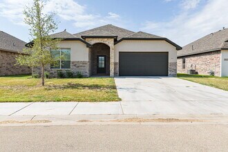 815 N 3rd St in Wolfforth, TX - Building Photo - Building Photo