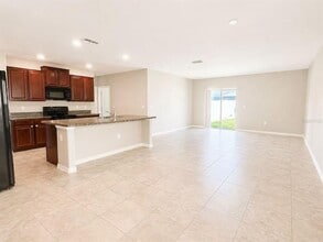 7406 Rosy Periwinkle Ct in Tampa, FL - Building Photo - Building Photo