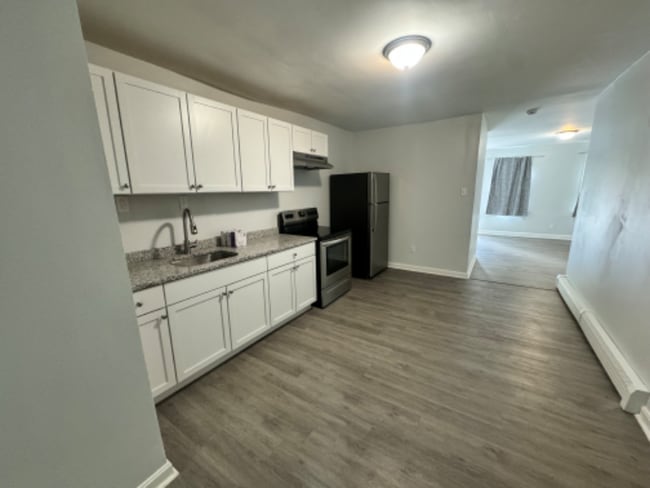 property at 168 Warren Ct