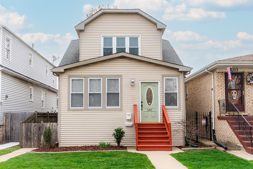 5317 N McVicker Ave in Chicago, IL - Building Photo