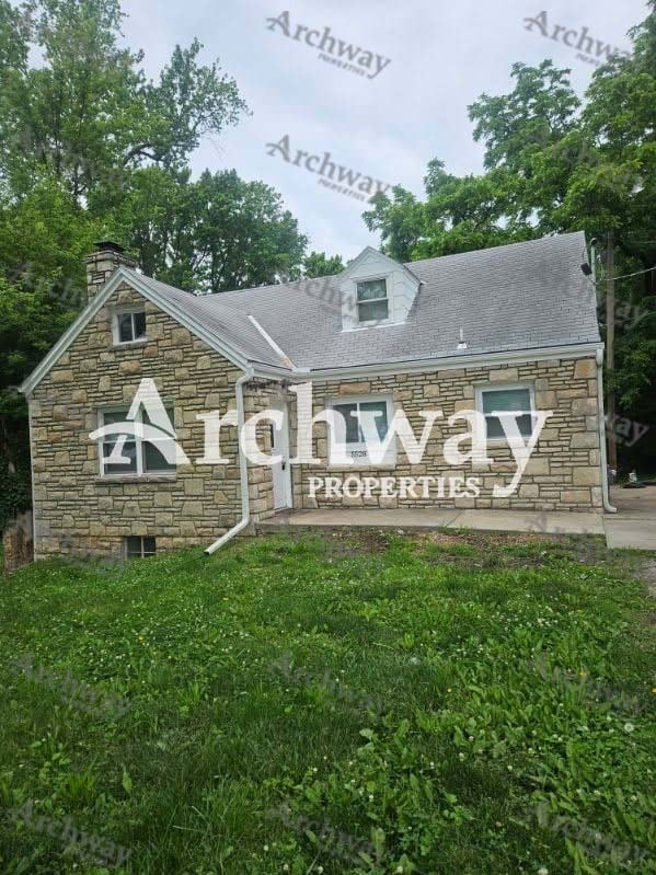 property at 5528 Leavenworth Rd