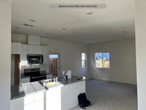 5632 Molino Cir in Roseville, CA - Building Photo - Building Photo