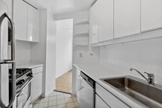 295 Greenwich St in New York, NY - Building Photo - Building Photo