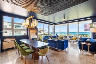 200 Ocean Dr in Miami Beach, FL - Foto de edificio - Building Photo