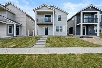 5359 E Hope Ave in Post Falls, ID - Building Photo - Building Photo