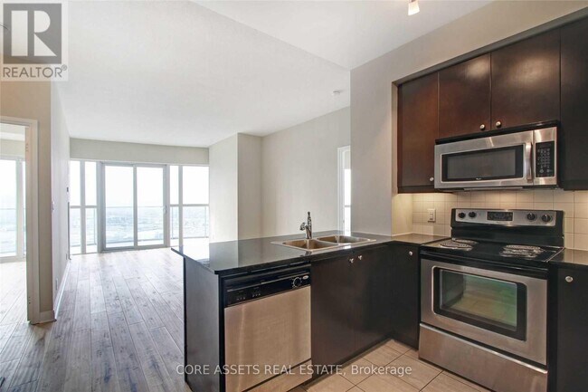 60-3360 Absolute Ave in Mississauga, ON - Building Photo - Building Photo