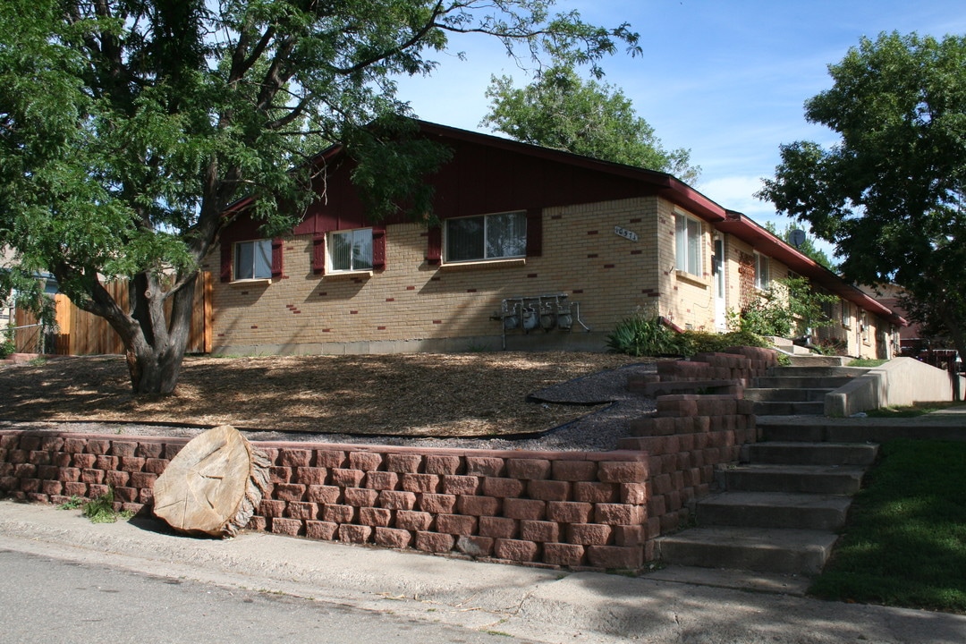 10371 W 59th Ave in Arvada, CO - Building Photo