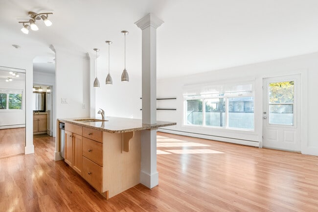 property at 10172-10113 113 St