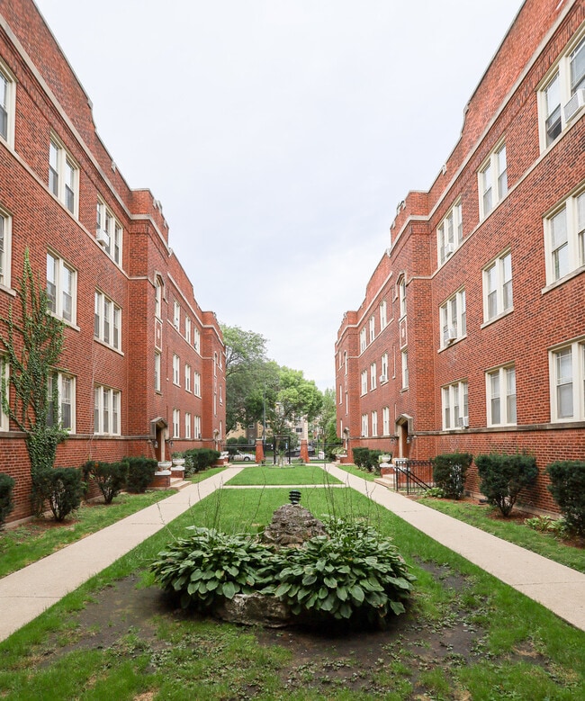 property at 1335 W Touhy Ave