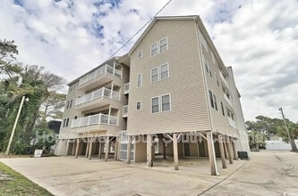 407 28th Ave S in North Myrtle Beach, SC - Building Photo - Building Photo