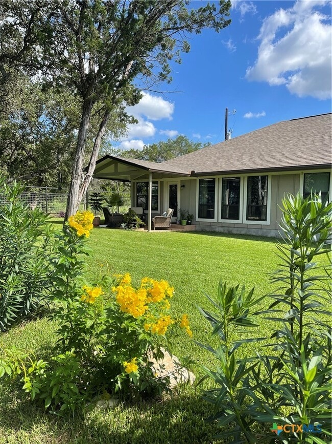 2046 Mulberry Cir in Spring Branch, TX - Building Photo - Building Photo