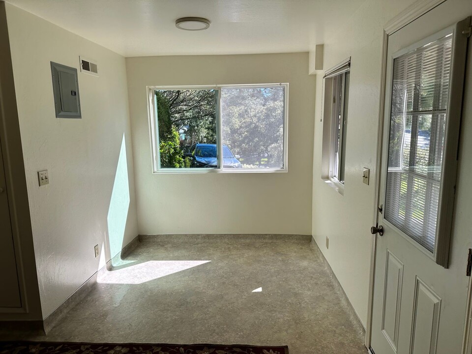 480 San Bernabe Dr in Monterey, CA - Building Photo