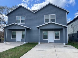 4510 Mayflower St in Houston, TX - Building Photo