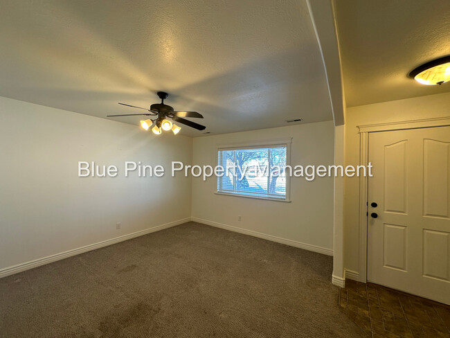 1091 N Cornerstone Dr in Idaho Falls, ID - Building Photo - Building Photo