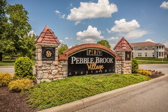 Pebble Brook Village in Noblesville, IN - Foto de edificio - Building Photo