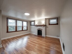 1615 Aurelius St in Pittsburgh, PA - Building Photo - Building Photo