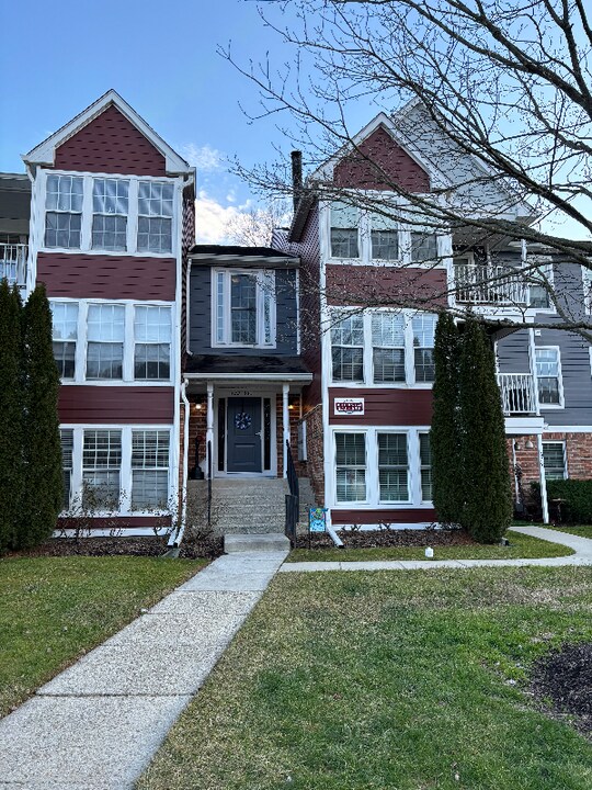 687 Deering Rd in Pasadena, MD - Building Photo