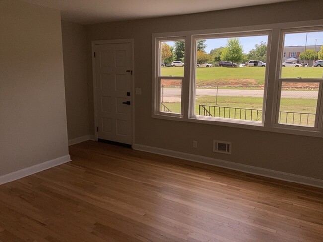 5 Monaview St in Greenville, SC - Building Photo - Building Photo