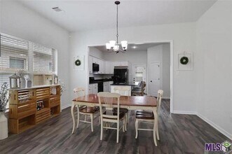 1030 Gentle Wind Dr in Baton Rouge, LA - Building Photo - Building Photo