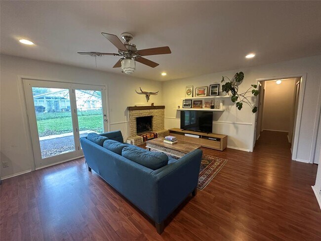 1908 Pompton Dr in Austin, TX - Building Photo - Building Photo