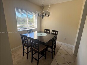 7085 Nova Dr in Davie, FL - Building Photo - Building Photo