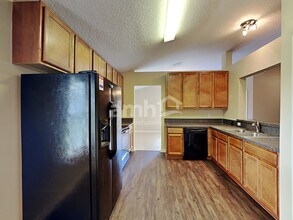 81 Marisco Way in Jacksonville, FL - Foto de edificio - Building Photo