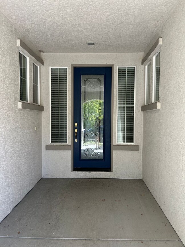 property at 7827 Morgan Pointe Cir