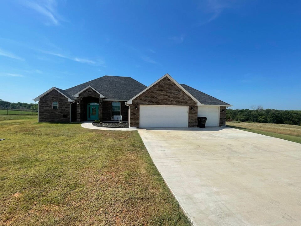 2281 County Rd 1335 in Blanchard, OK - Building Photo