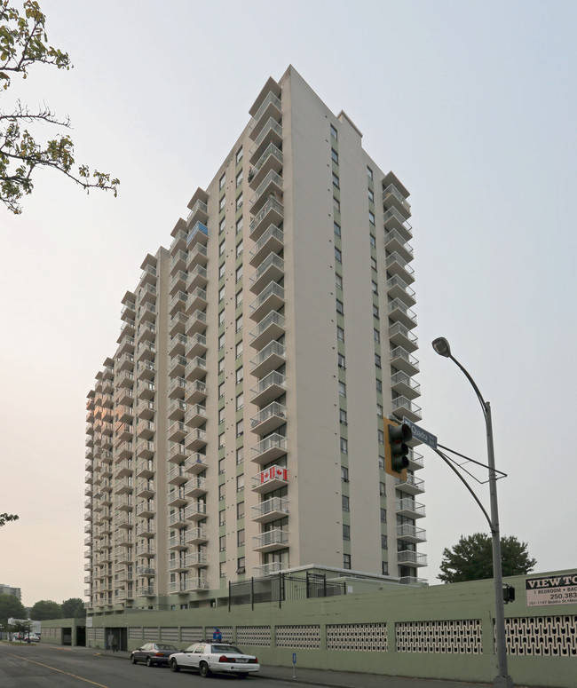 View Towers in Victoria, BC - Building Photo - Building Photo