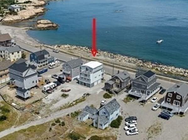 property at 131 Glades Rd