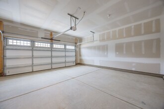 2932 Ocean Sunrise Dr in Wake Forest, NC - Foto de edificio - Building Photo