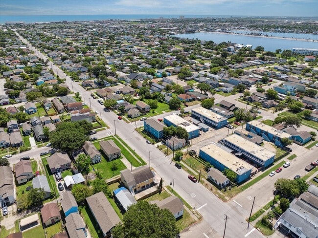 1213 55th St in Galveston, TX - Building Photo - Building Photo