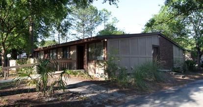 Westcreek Apartments in Jacksonville, FL - Building Photo - Building Photo