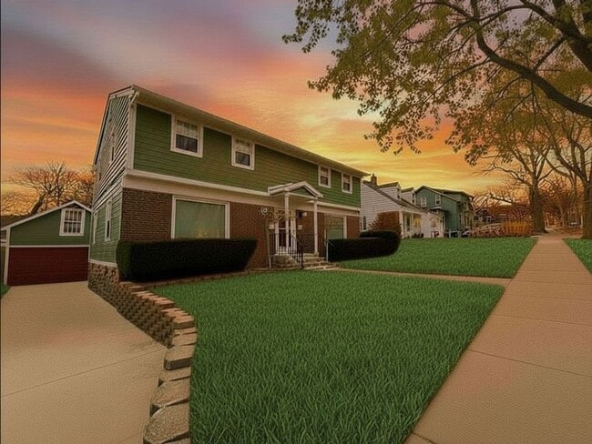 property at 415 N 7th St