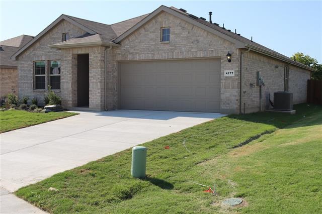 4177 Crooked Bnd Dr in Crowley, TX - Building Photo - Building Photo