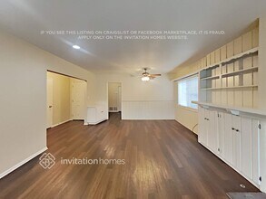 10943 Kittridge St in Los Angeles, CA - Building Photo - Building Photo