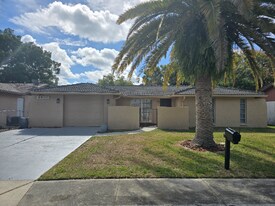 6900 Amarillo St in Port Richey, FL - Building Photo