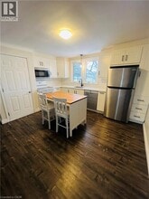 212 Millen Rd in Hamilton, ON - Building Photo - Building Photo