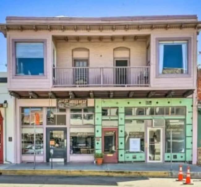 34 Main St