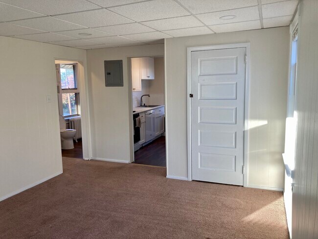 502 Bell Rd, Unit Side in Mt Ephraim, NJ - Foto de edificio - Building Photo