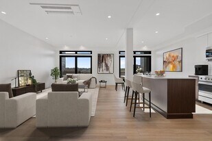 1948 Washington St, Unit 5 in Boston, MA - Building Photo