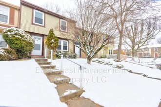 9445 Fitzharding Ln in Owings Mills, MD - Building Photo - Building Photo