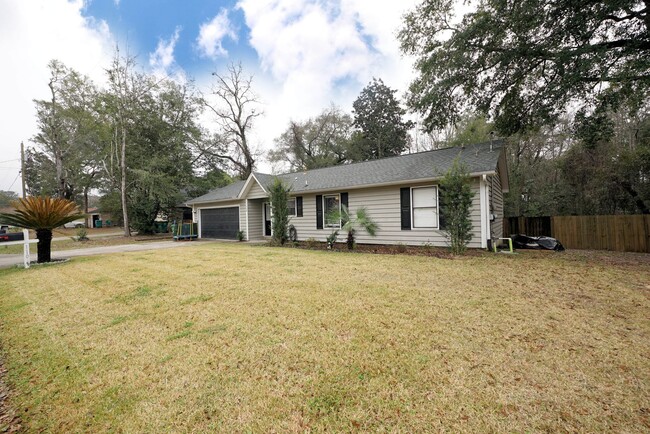 110 Oak Shores Dr in Niceville, FL - Building Photo - Building Photo