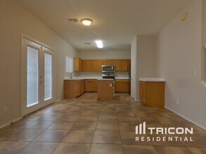 8423 W Hamster Ln in Tolleson, AZ - Building Photo - Building Photo