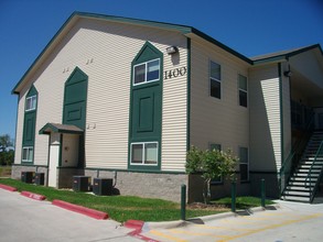 West University Gardens in Bryan, TX - Foto de edificio - Building Photo