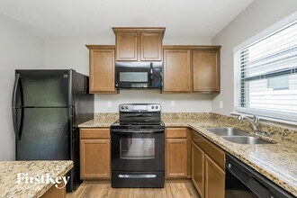 14402 Haddon Mist Dr in Wimauma, FL - Building Photo - Building Photo